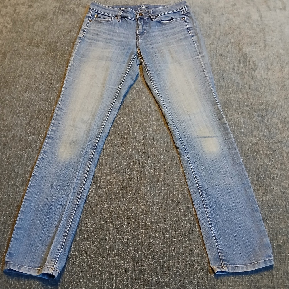 Ann Taylor LOFT Modern Straight Size 4 Medium Wash Denim Jeans